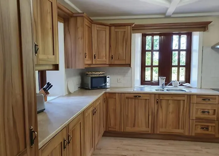 The Gardeners At Wells House * Glenranny